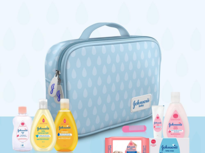 Johnson's Baby Gift Pack with Pouch, complete set